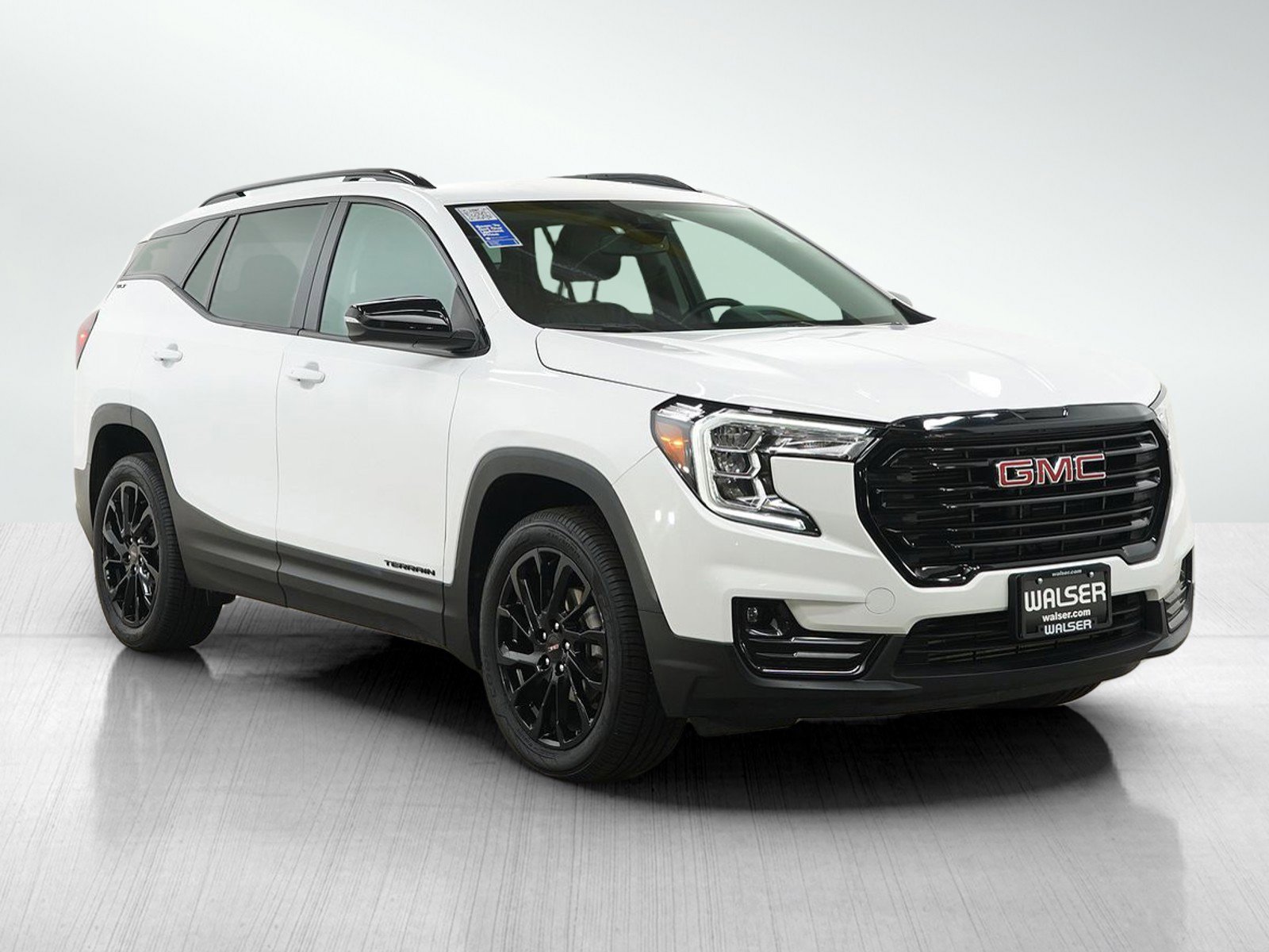 Used 2024 GMC Terrain SLT w/ Elevation Edition image 7
