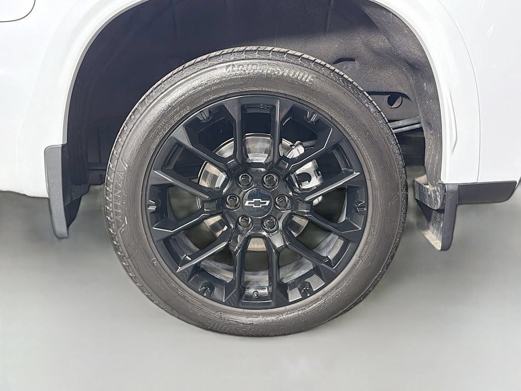 Used 2026 Chevrolet Silverado 1500 High Country AWD/4WD image 33