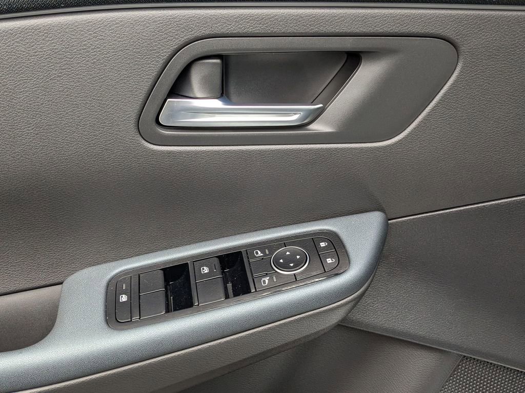 New 2026 Nissan Leaf SV+ w/ Floor Mat Package (SV+) FWD image 12