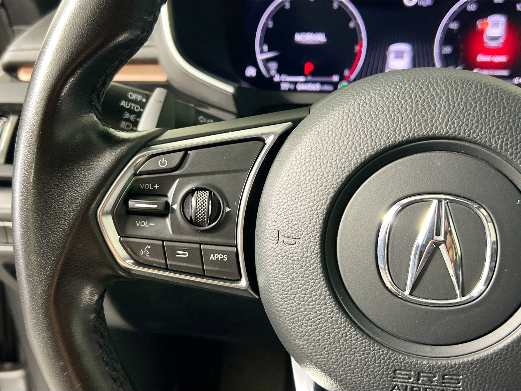 Used 2022 Acura MDX SH-AWD w/ Technology Package image 18