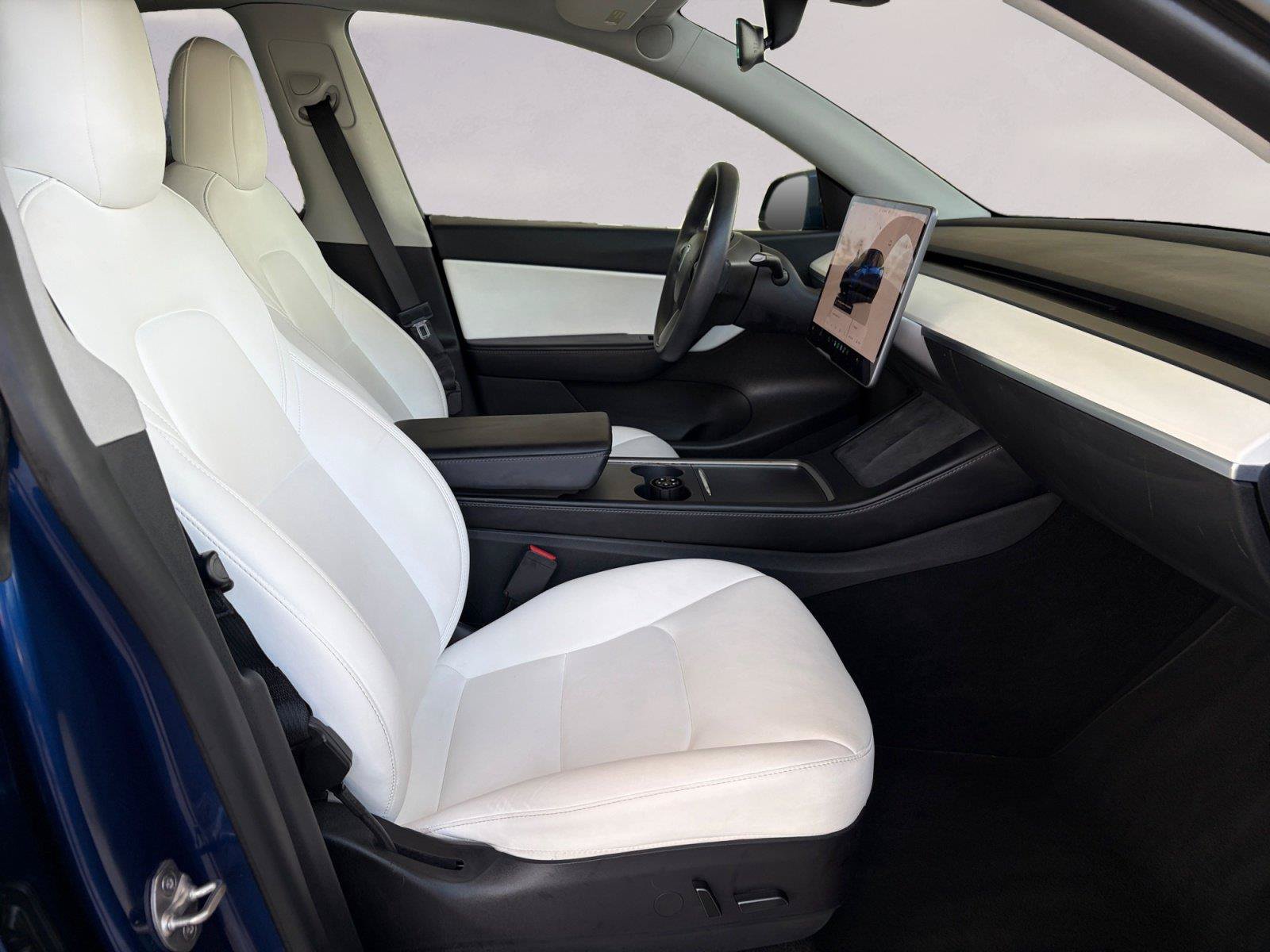 Used 2022 Tesla Model Y Performance AWD/4WD image 15