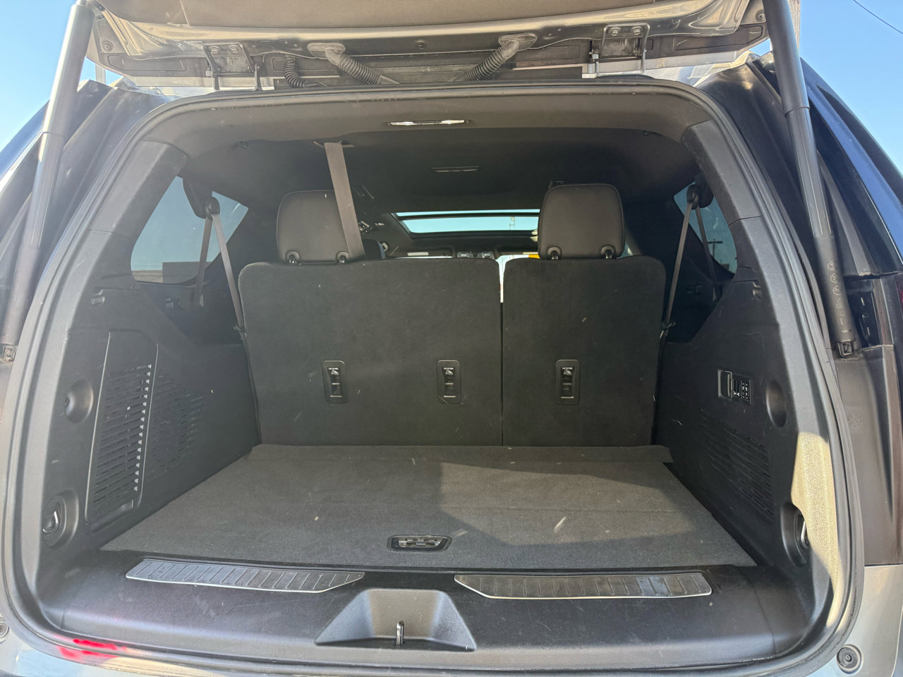 Used 2021 GMC Yukon XL Denali w/ Advanced Technology Package image 8