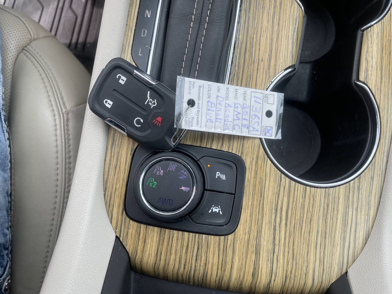 Used 2018 GMC Acadia Denali w/ Technology Package image 23