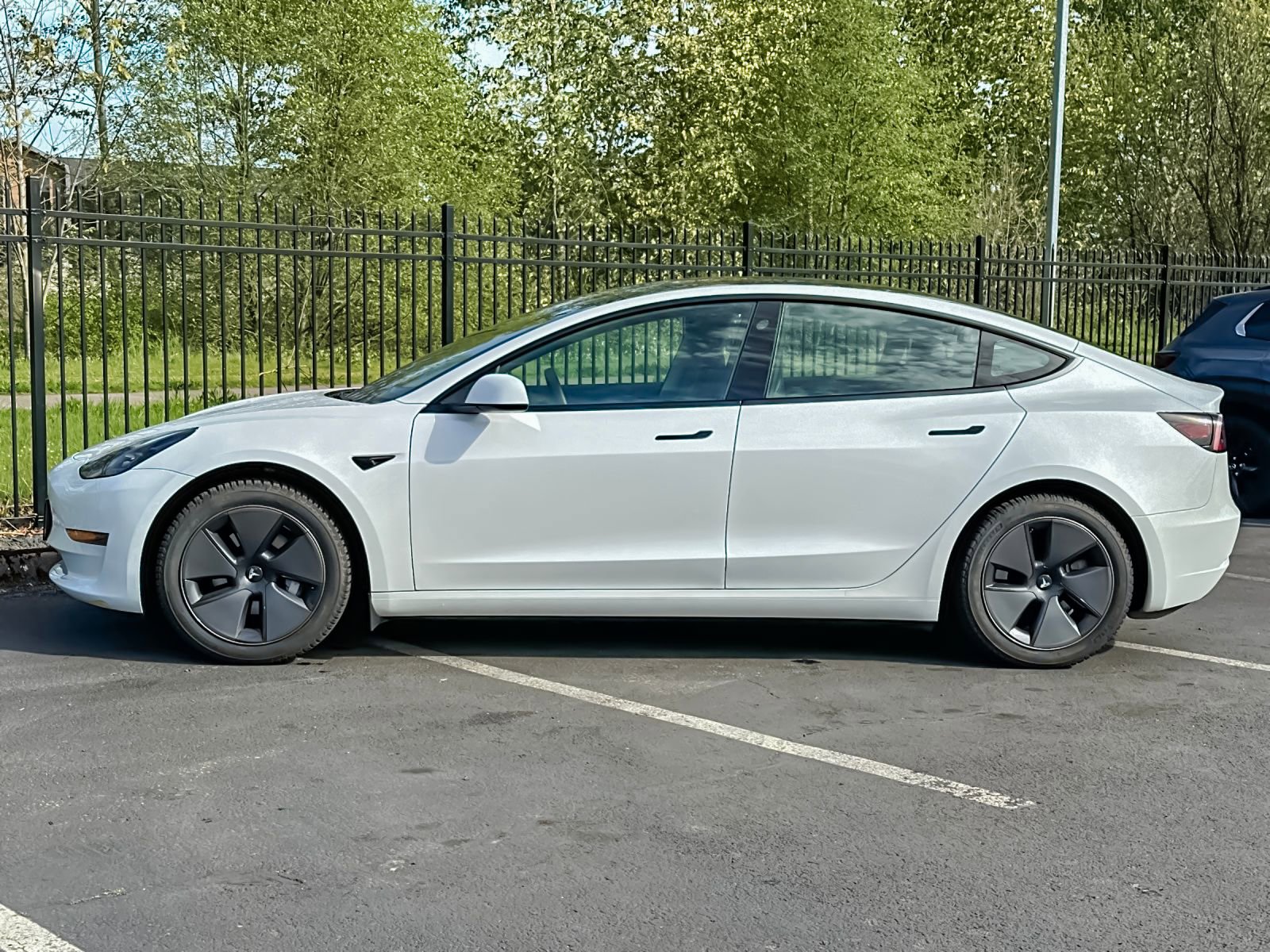 Used 2023 Tesla Model 3 Standard Range image 6