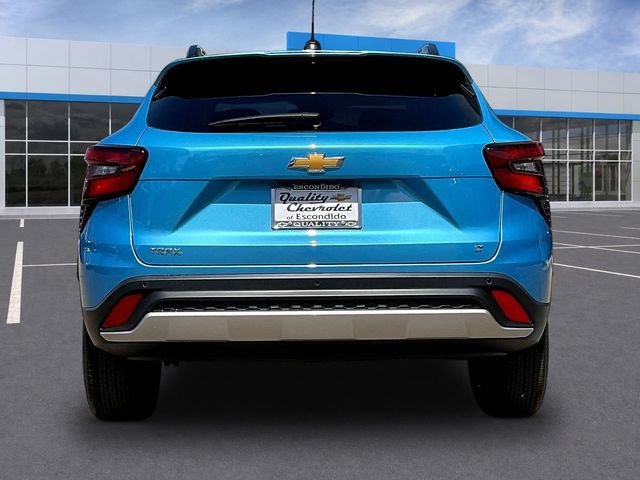 New 2026 Chevrolet Trax LT w/ Driver Confidence Package FWD image 4