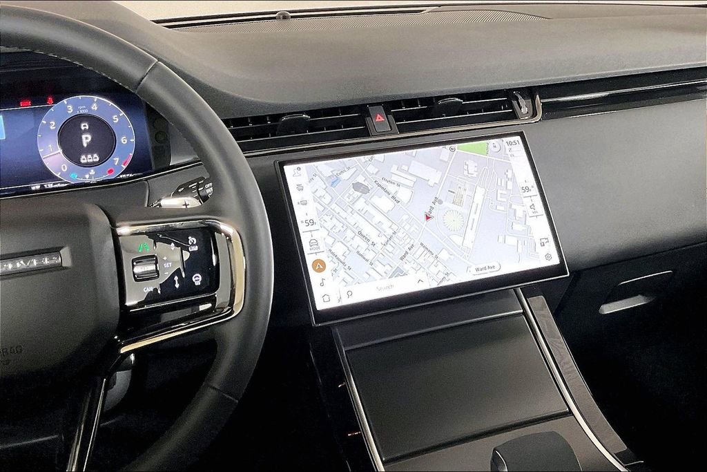 Used 2024 Land Rover Range Rover Evoque Dynamic SE image 5