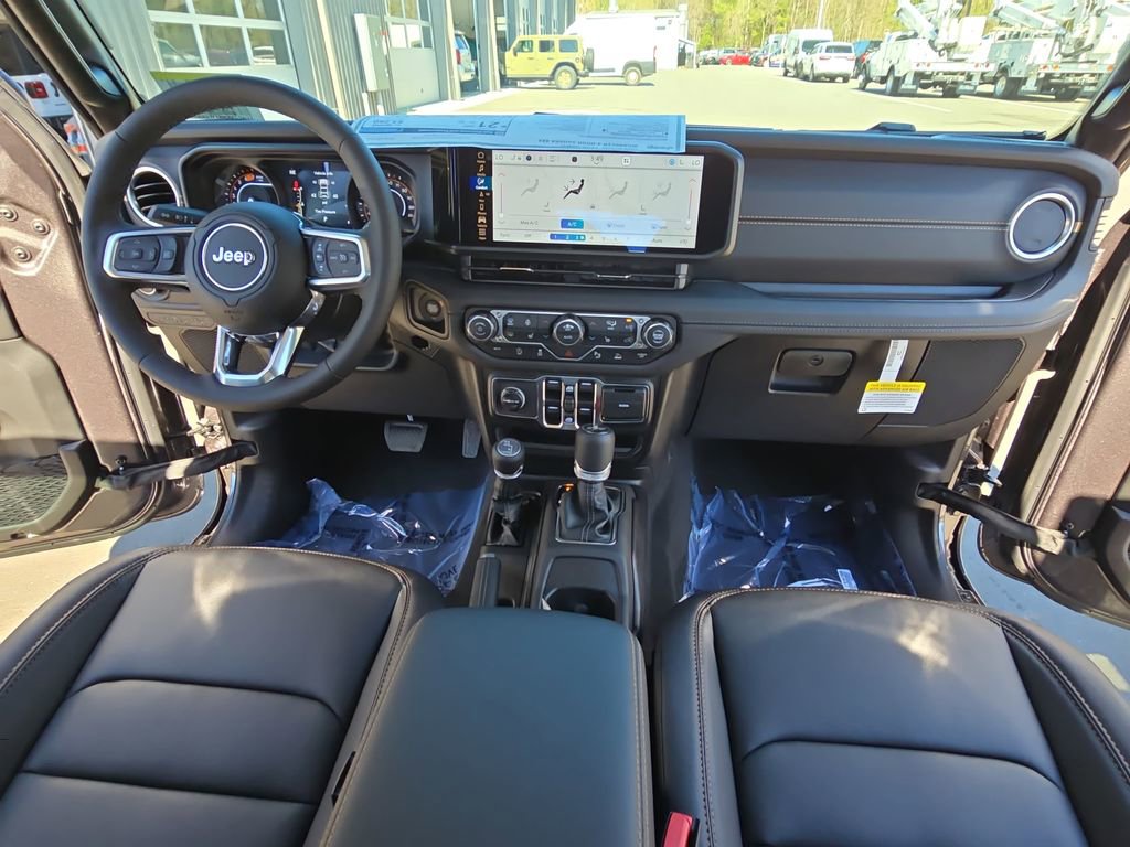 New 2026 Jeep Wrangler Sahara AWD/4WD image 30