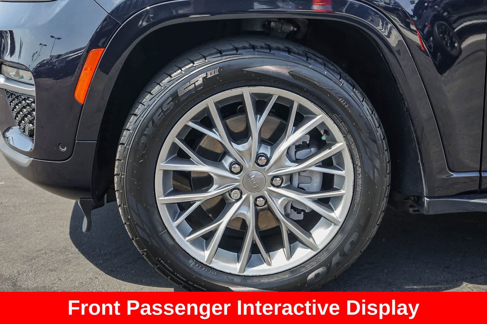 Used 2022 Jeep Grand Cherokee Summit w/ Luxury Tech Group V AWD/4WD image 9
