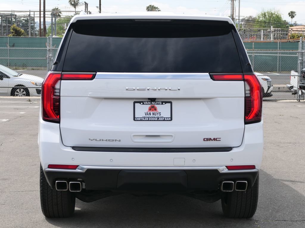 Used 2025 GMC Yukon XL Denali RWD image 6