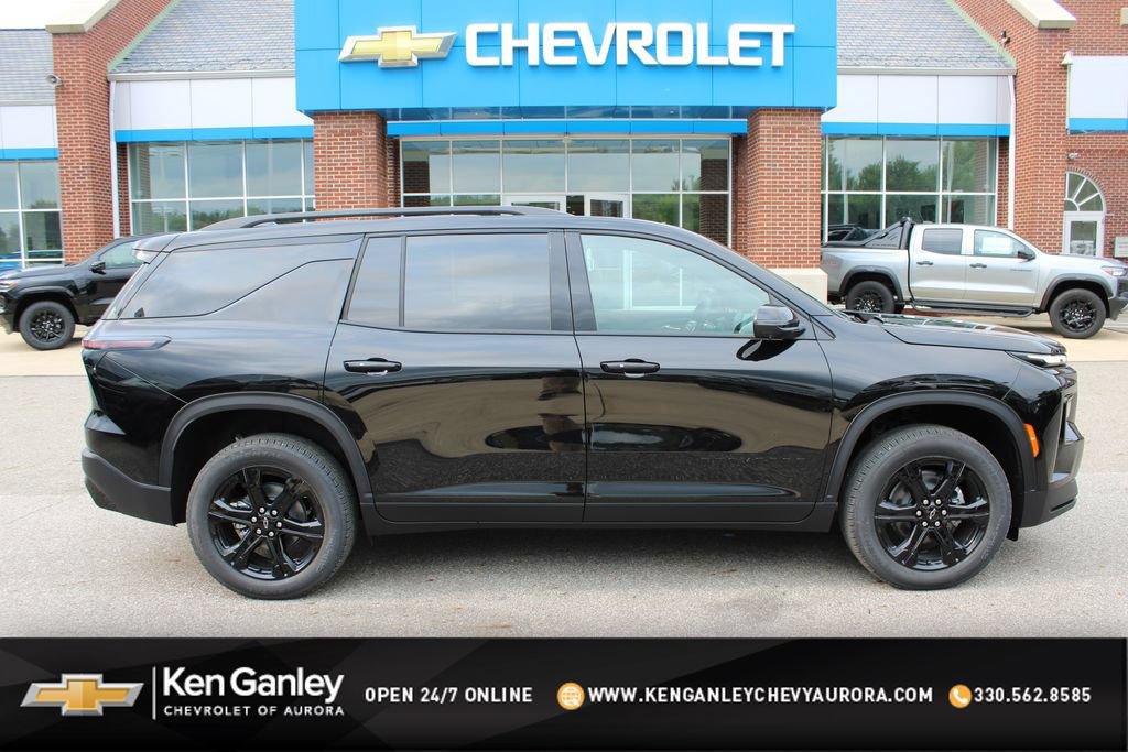 New 2027 Chevrolet Traverse LT w/ Midnight/Sport Edition