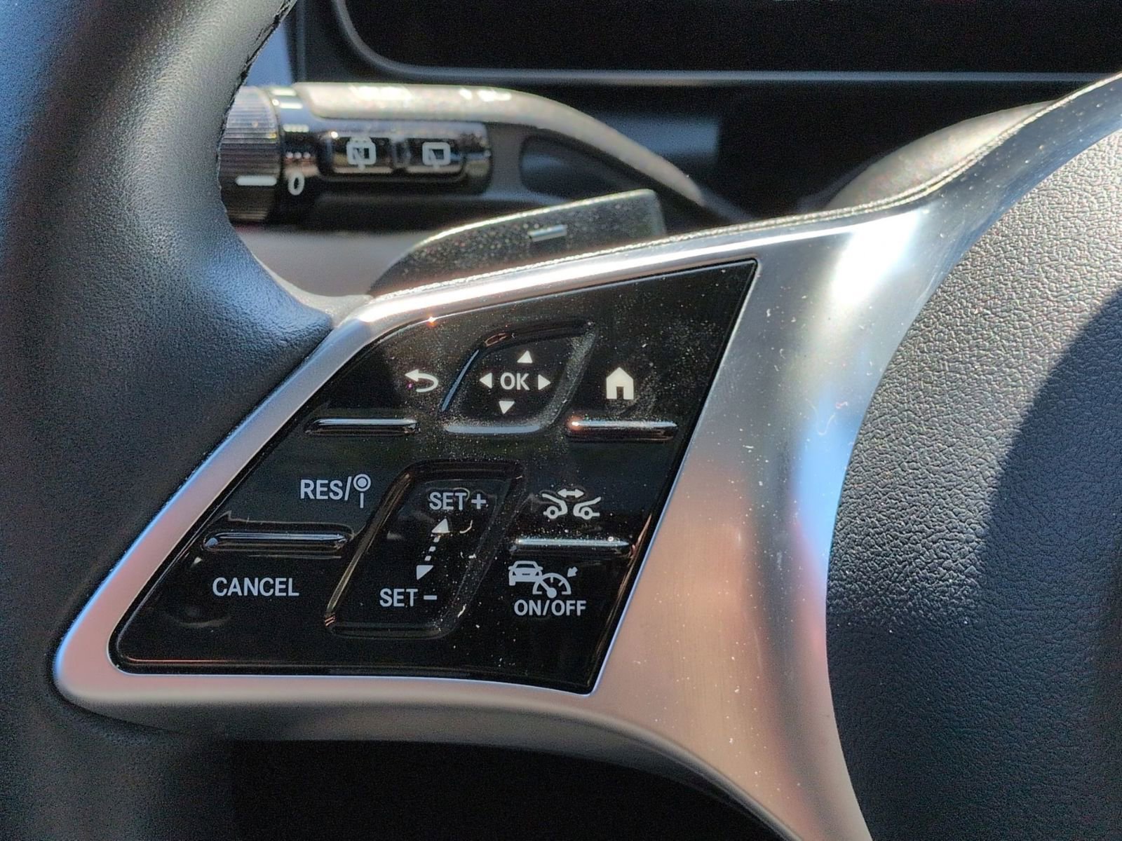 Used 2023 Mercedes-Benz GLC 300 4MATIC image 16