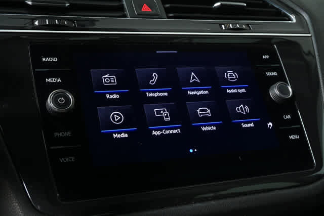 Used 2022 Volkswagen Tiguan SE image 14