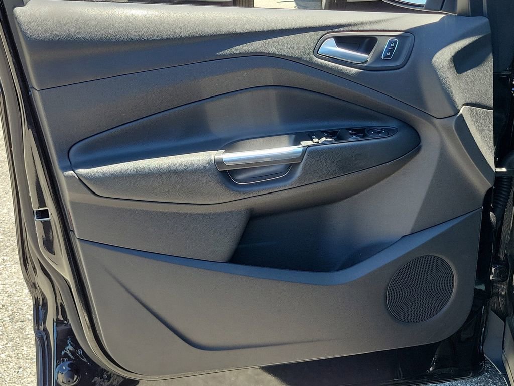 Used 2015 Ford Escape SE image 20