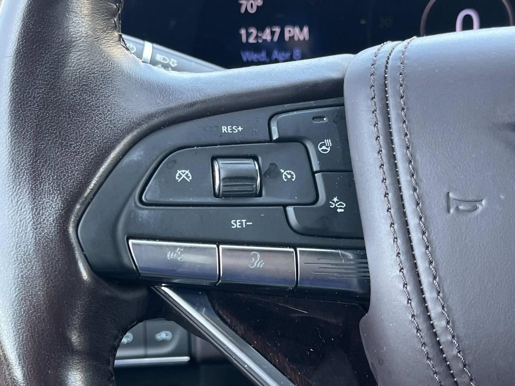 Used 2022 Cadillac Escalade Premium Luxury Platinum image 33