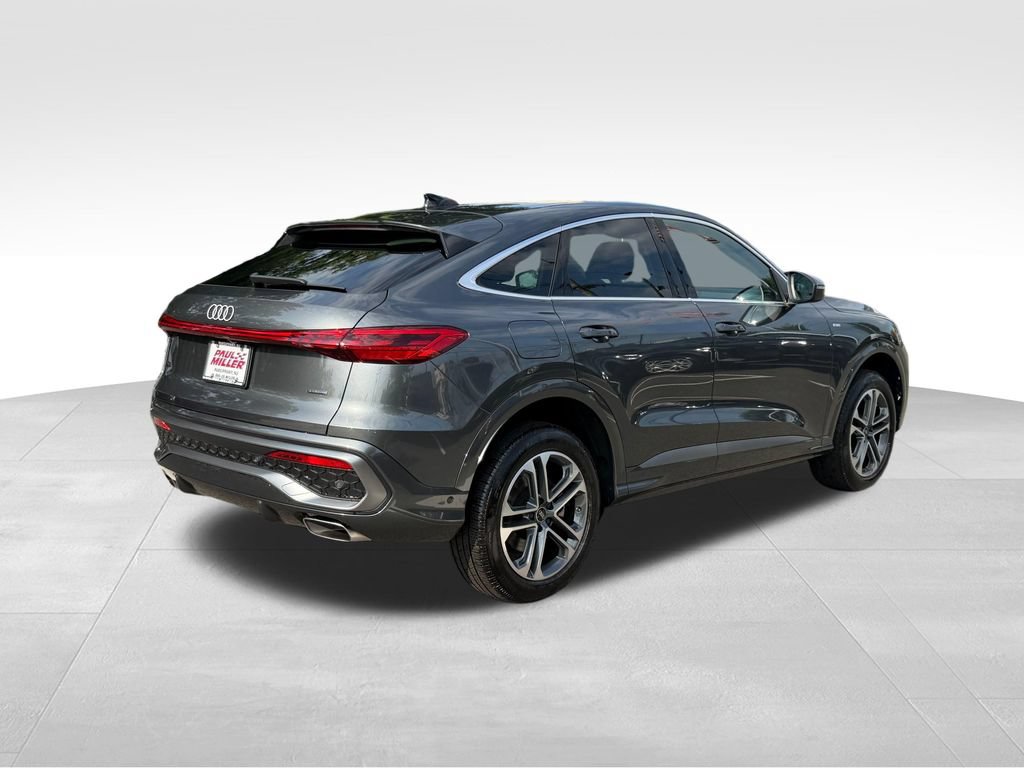 Used 2025 Audi Q5 Premium w/ Convenience Package AWD/4WD image 8