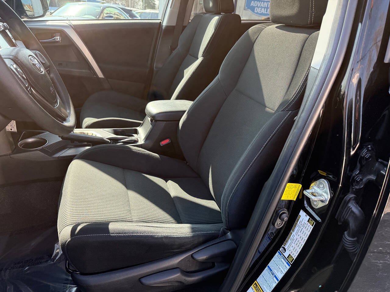 Used 2015 Toyota RAV4 XLE AWD/4WD image 58