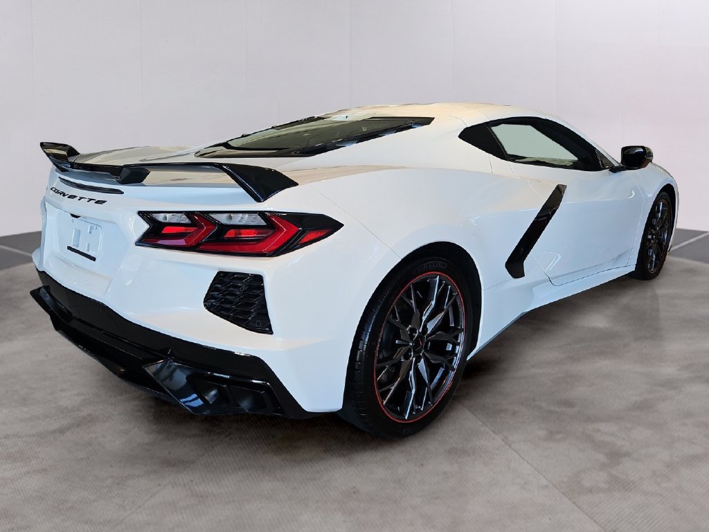 Used 2024 Chevrolet Corvette Stingray Preferred Cpe w/ Z51 Performance Package RWD image 4
