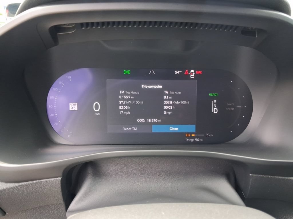 Used 2023 Volvo XC40 Recharge Plus w/ Protection Package Premier AWD/4WD image 18