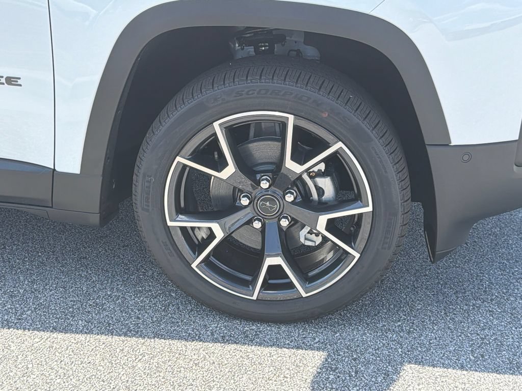 New 2026 Jeep Cherokee Overland w/ Advanced Pro Tech Group AWD/4WD image 12