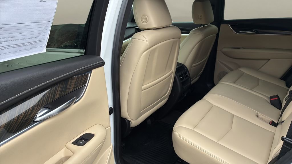 Used 2018 Cadillac XT5 AWD image 15