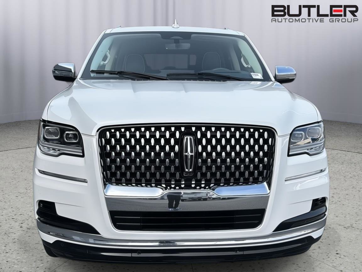 Used 2023 Lincoln Navigator L Black Label image 7