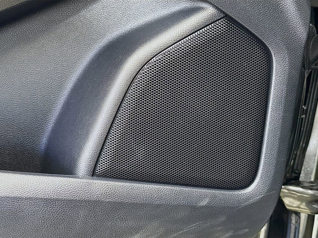 Used 2020 Ford Edge Titanium w/ Equipment Group 301A image 19