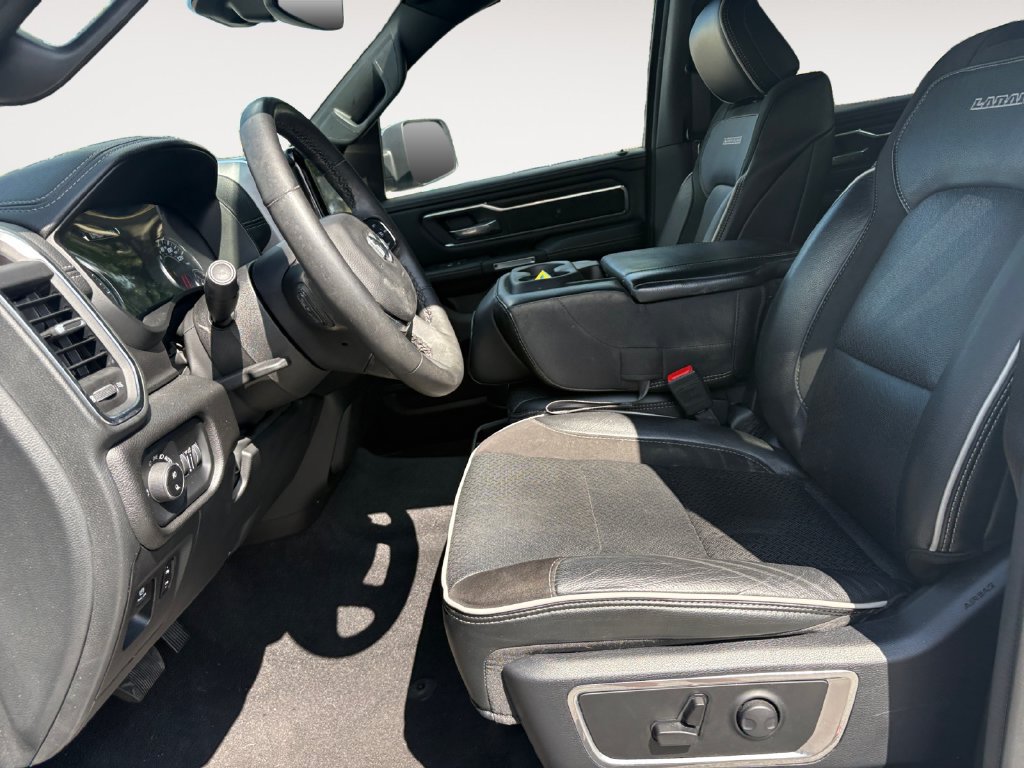 Used 2025 RAM 1500 Laramie AWD/4WD image 9