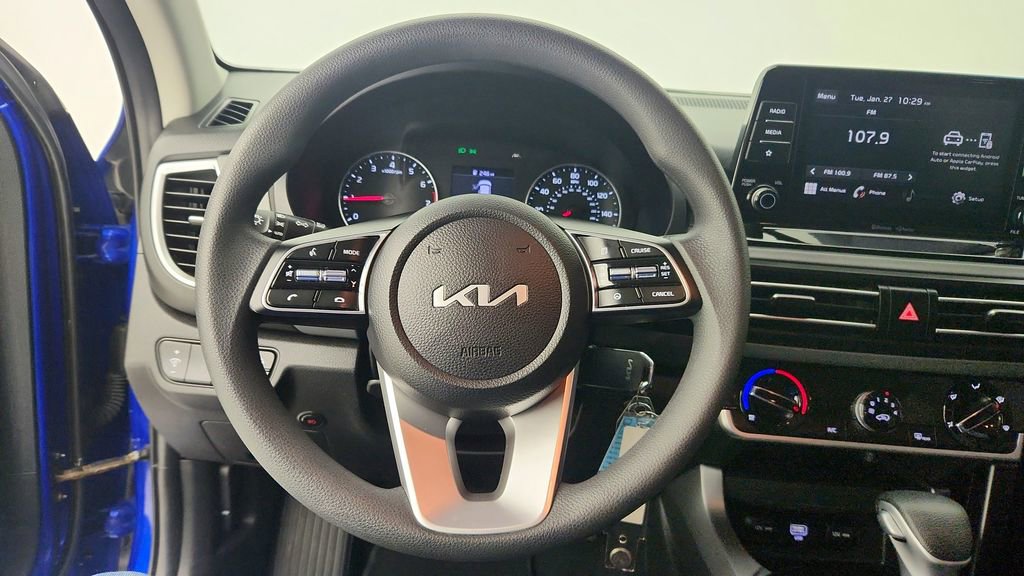 Used 2023 Kia Seltos LX image 19