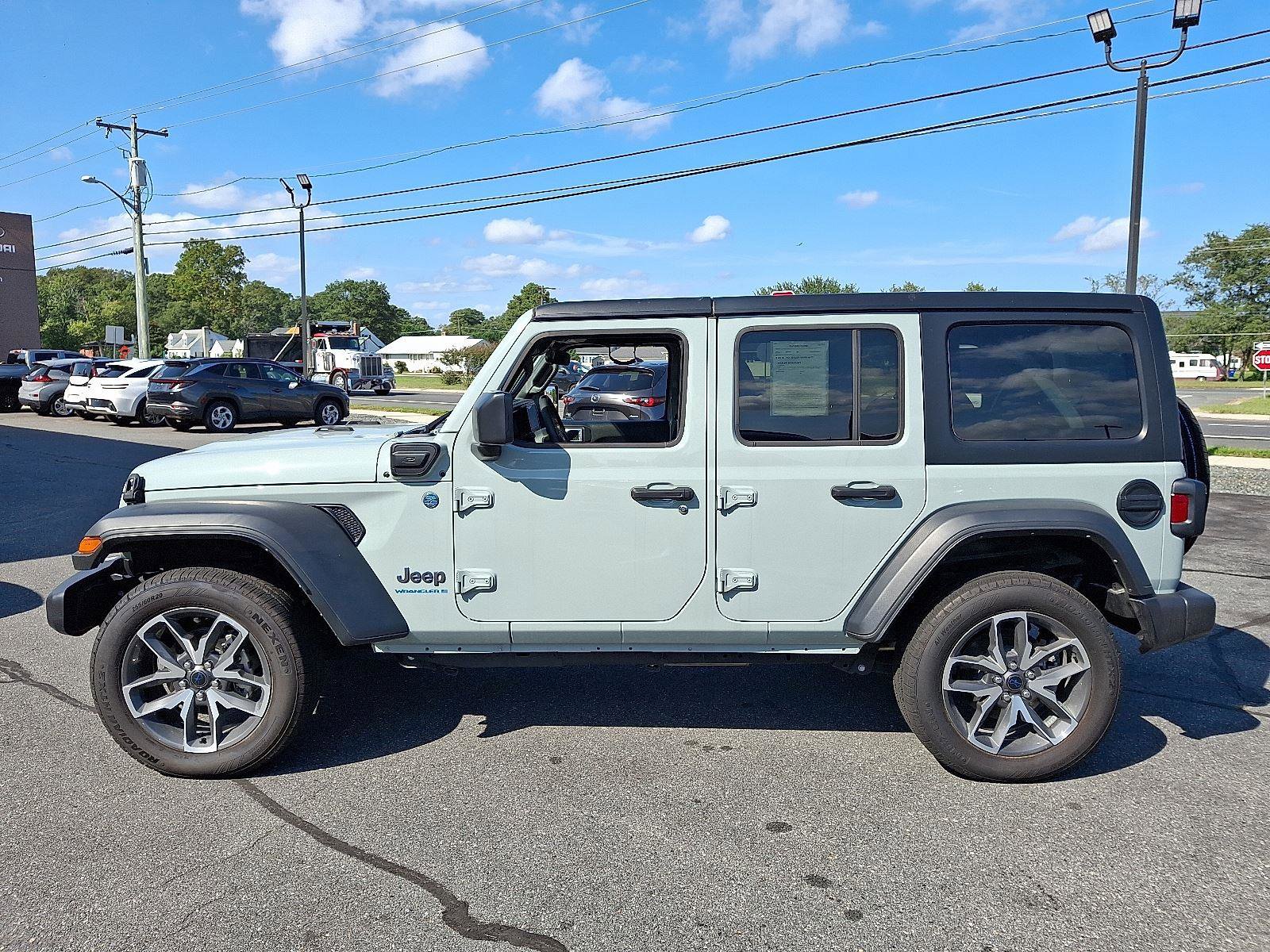 Used 2024 Jeep Wrangler Sport S w/ Convenience Group image 7