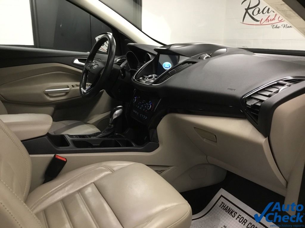 Used 2019 Ford Escape Titanium image 38