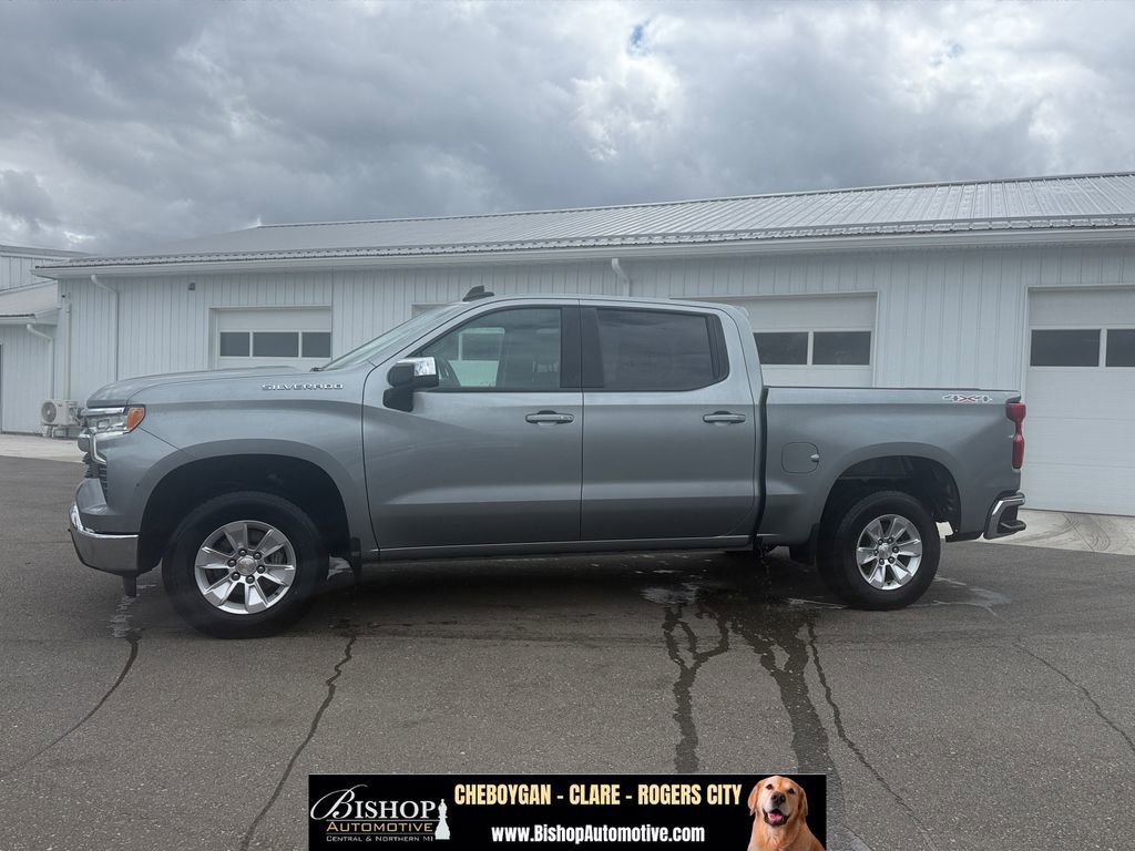 Used 2025 Chevrolet Silverado 1500 LT AWD/4WD image 3