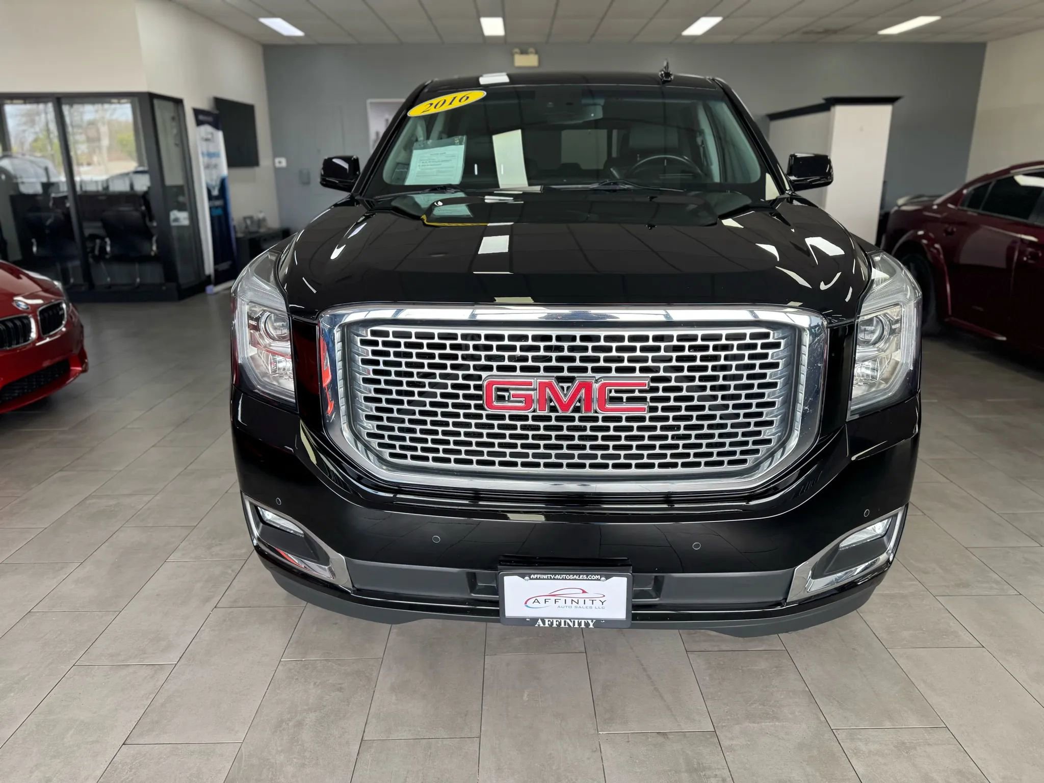 Used 2016 GMC Yukon Denali w/ Enhanced Security Package image 8