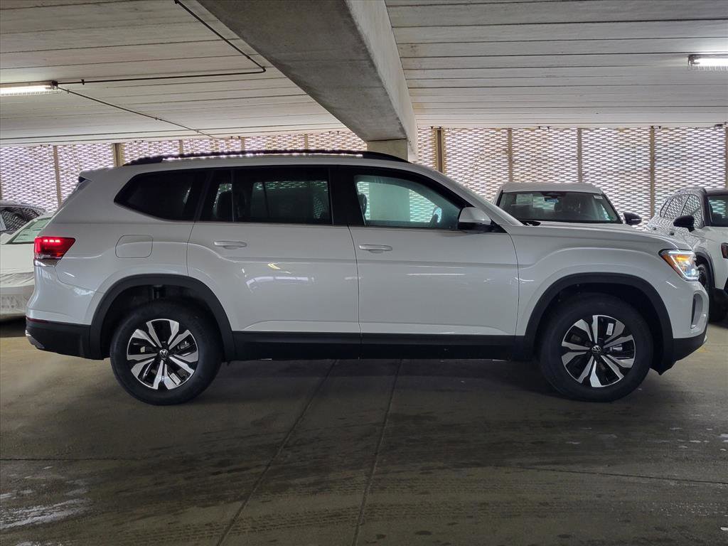 New 2026 Volkswagen Atlas SE image 2