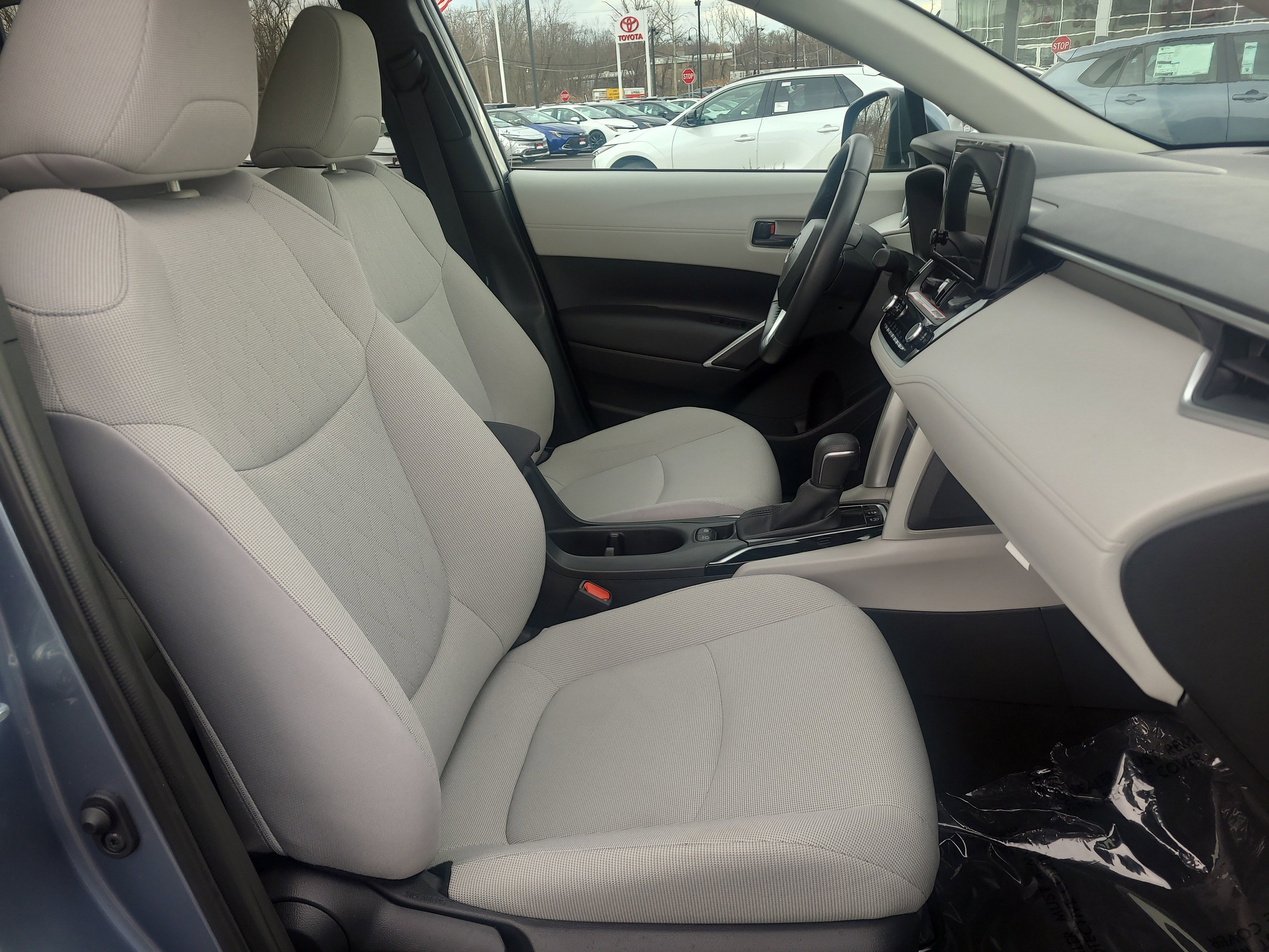 Certified 2024 Toyota Corolla Cross LE w/ Moonroof Package image 17