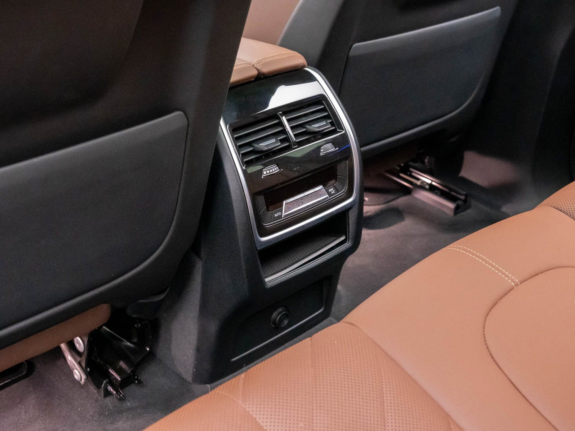 Certified 2023 BMW X5 xDrive40i w/ M Sport Package AWD/4WD image 17