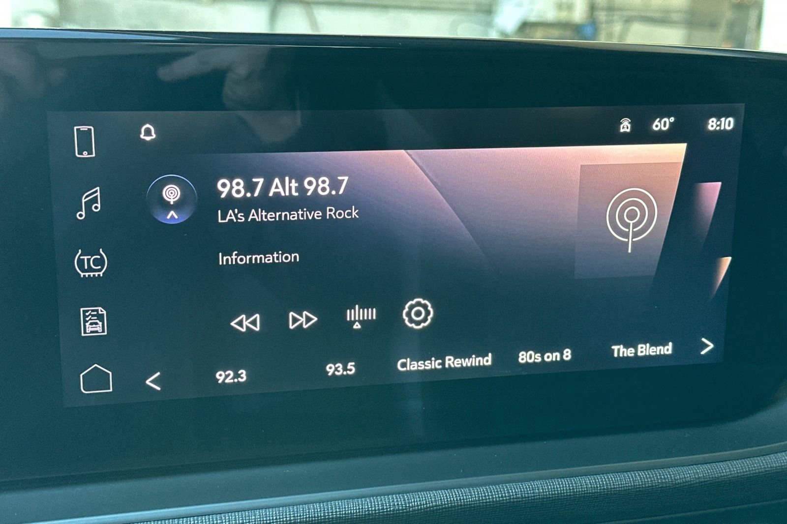 Certified 2024 Buick Envista Preferred w/ Advanced Safety Package image 25