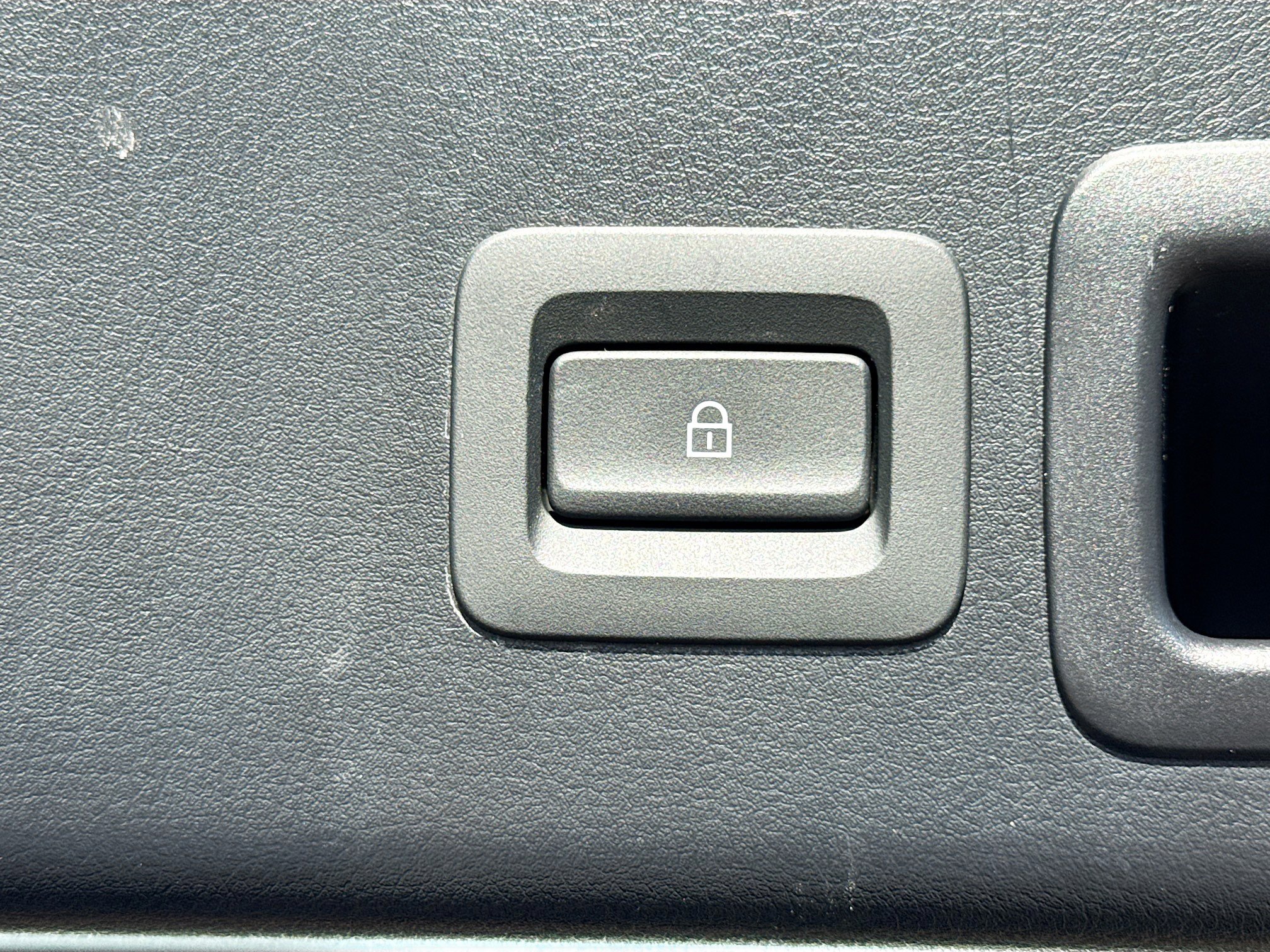 Used 2024 MAZDA MAZDA3 s image 13