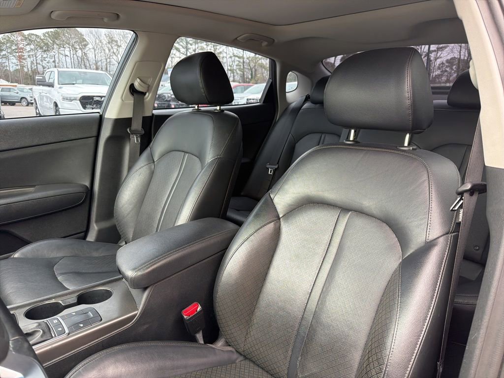 Used 2020 Kia Optima SE image 21
