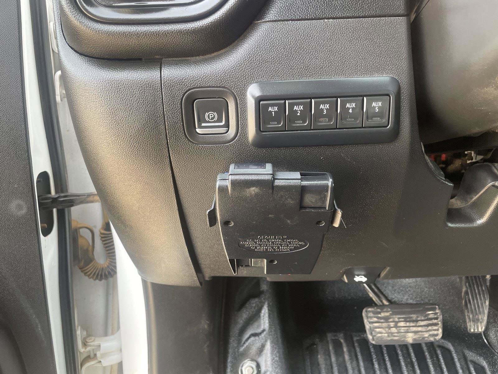 Used 2022 GMC Sierra 2500 Pro w/ Convenience Package image 12