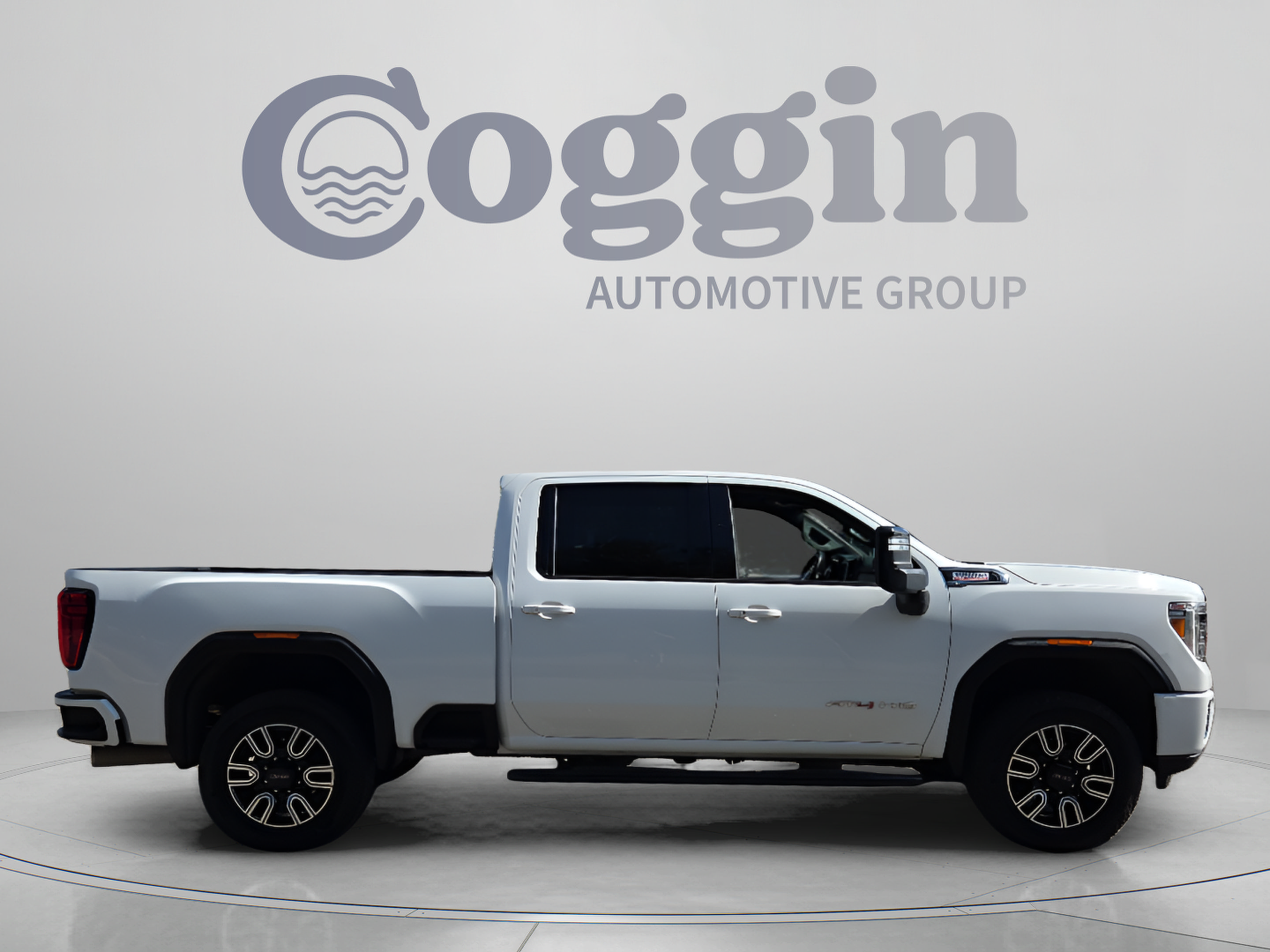 Certified 2022 GMC Sierra 2500 AT4 w/ Gooseneck/5TH Wheel Package AWD/4WD image 6