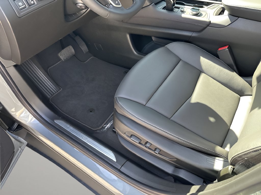 New 2026 Cadillac XT5 Premium Luxury w/ Driver Assist Package FWD image 28