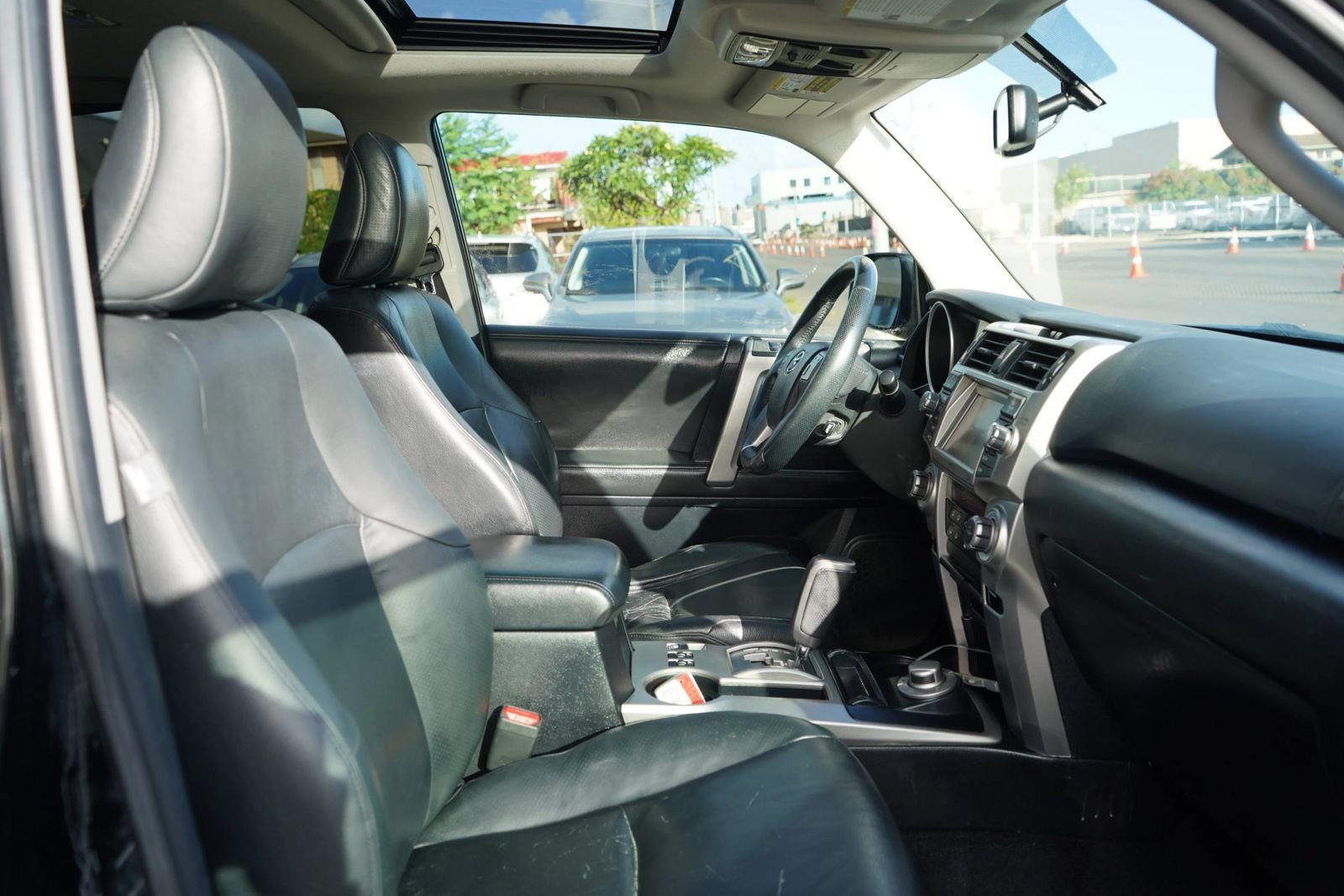 Used 2011 Toyota 4Runner Limited AWD/4WD image 22
