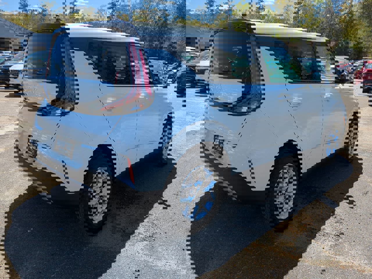 Used 2025 Kia Soul LX image 5