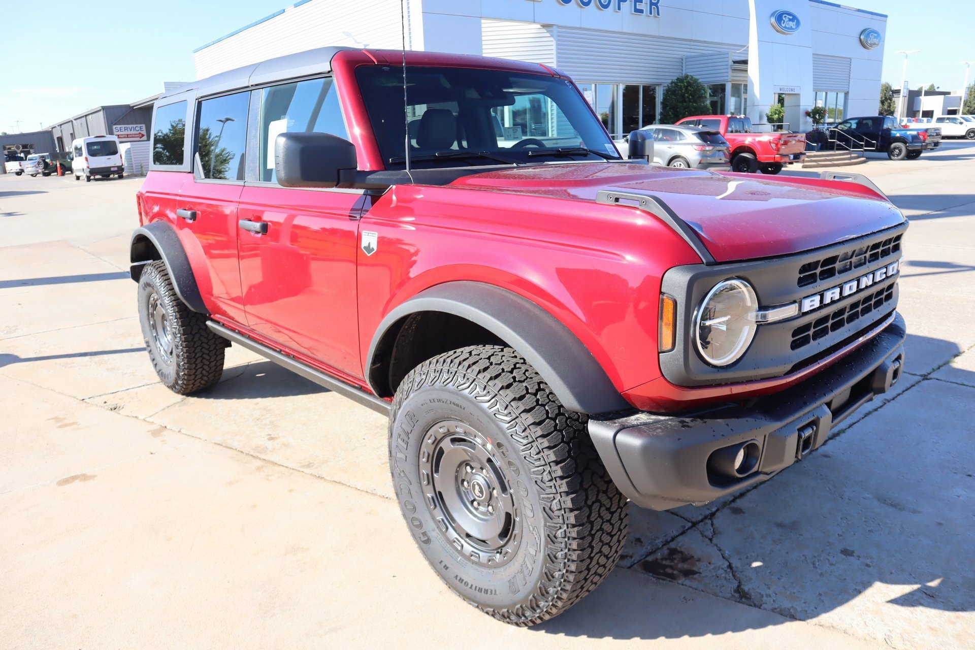 New 2025 Ford Bronco Big Bend w/ Black Diamond Package image 1