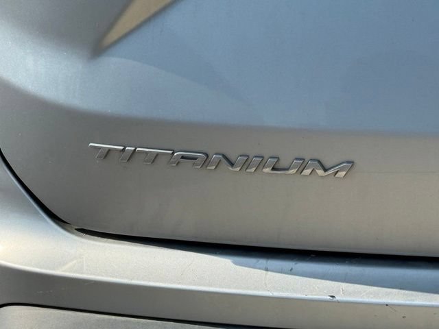 Used 2022 Ford Edge Titanium AWD/4WD image 7
