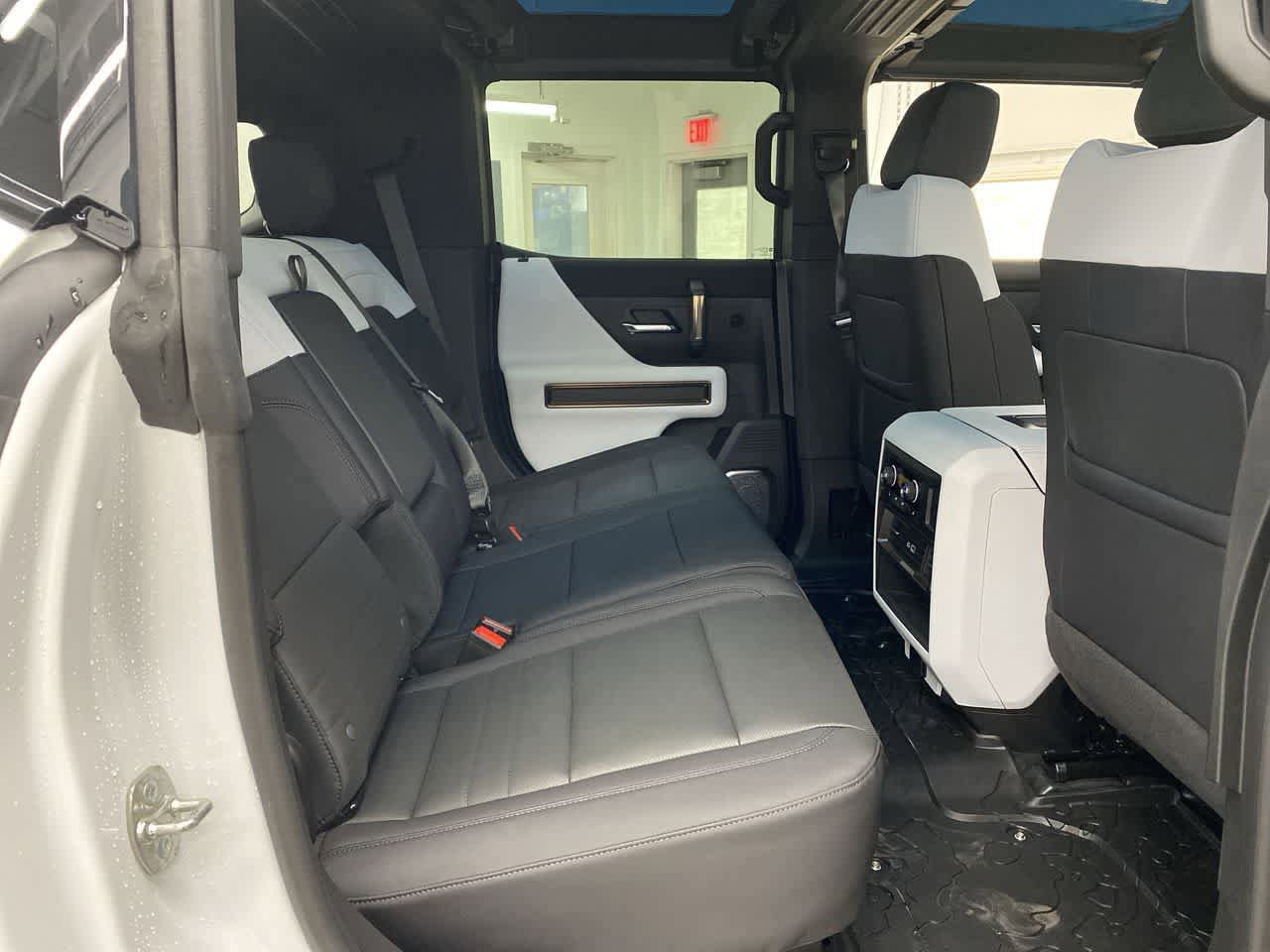 Used 2024 GMC Hummer EV 2X w/ LPO, Sport Package AWD/4WD image 17