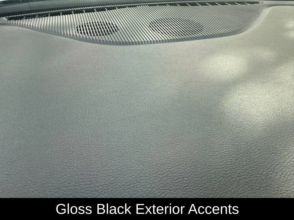 Certified 2025 Jeep Grand Cherokee Limited w/ Black Appearance Package image 12