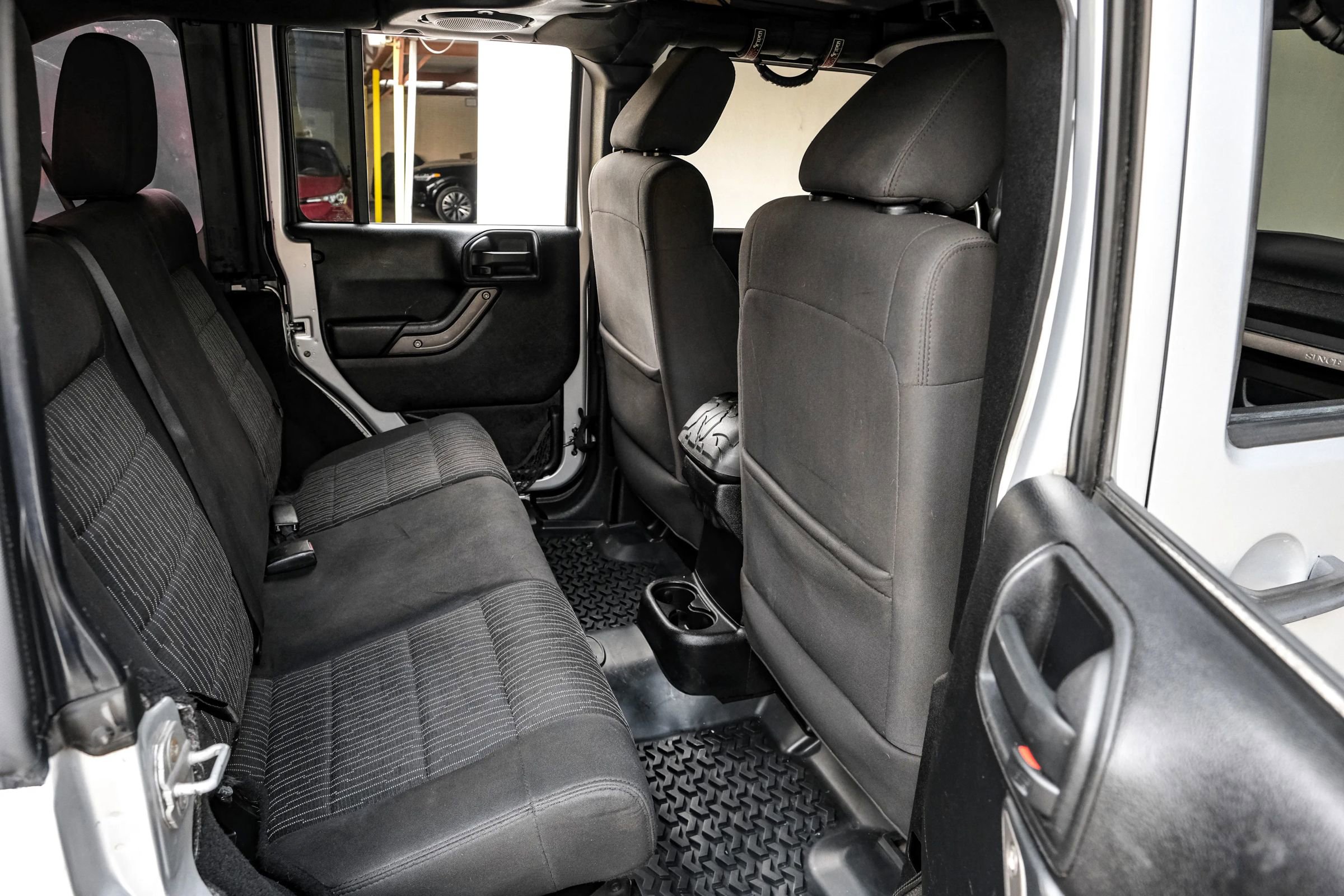 Used 2011 Jeep Wrangler Unlimited Sport image 30
