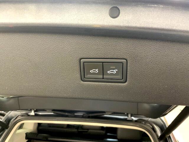 Used 2019 Volkswagen Tiguan SEL Premium image 38