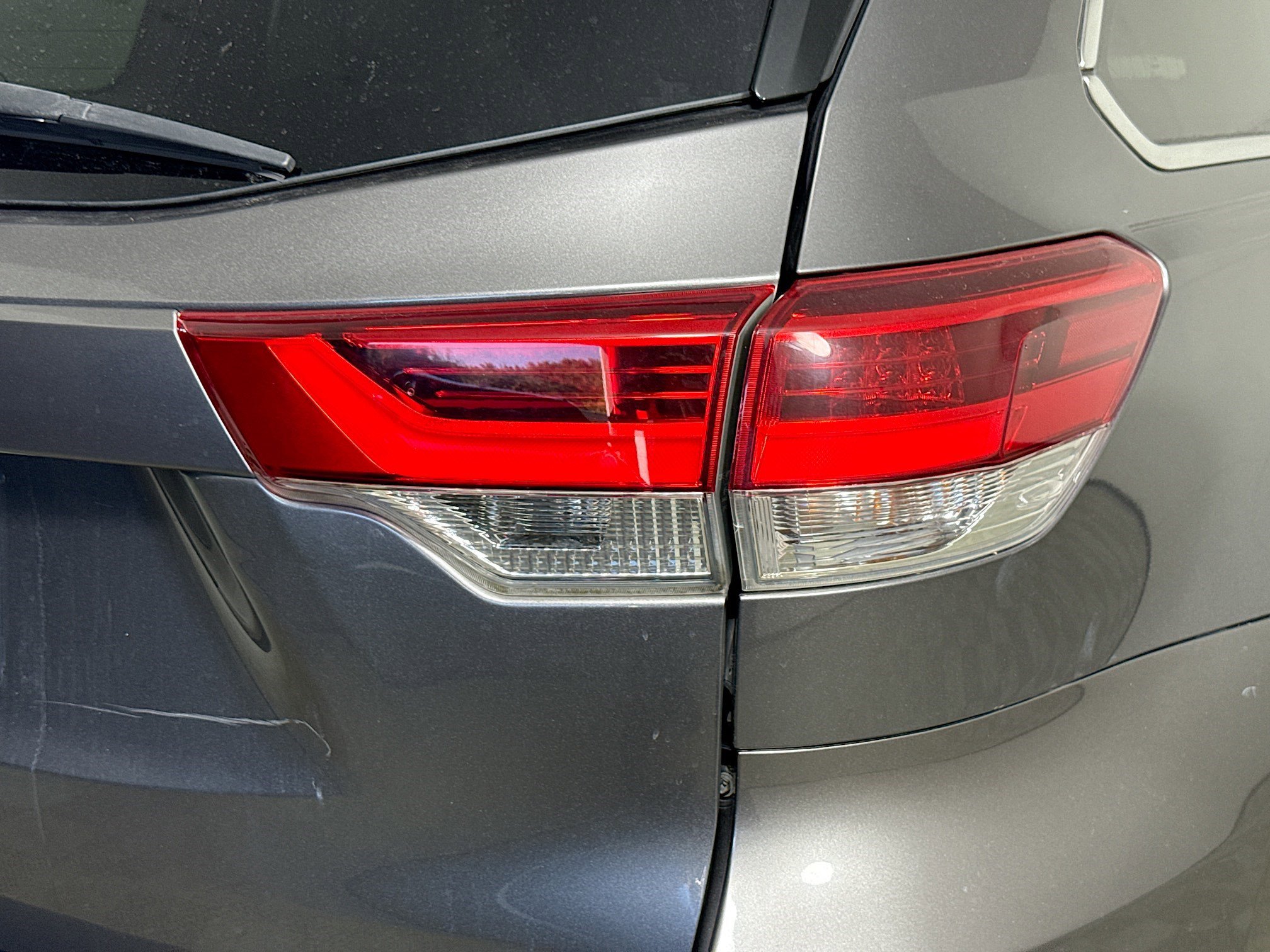 Used 2018 Toyota Highlander XLE image 34